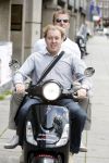 Amsterdam 18 juni 2009
Dads moment georganiseerd door the class company.
De heren gingen op scooters door de stad. Dennis v Tellingen met Jerry Velthoen
Peter Smulders bv