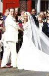 Fijnaart Willemstad 9 mei 2008
Trouwen Frans Bauer en Mariska. Christian Jan en Frans Jr zijn natuurlijk erbij.
Op de foto de vermoorde Tante Doortje Bauer met achter haar, d'r man Giel de Krom    Tante Doortje de Krom
Peter Smulders bv