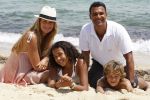 Sant Tropez 27 juni 2009
Ruud Estelle Joelle en Maxim Gullit op vakantie in St Tropez.
Peter Smulders bv