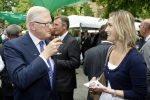 Breukelen 17 juni 2009
Haringparty op Neijenrode. Pieter v Vollenhoven met Evelyne Westerman
Peter Smulders bv