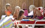 Saint Tropez 31 juli 2009
Danielle Overgaag Oerlemans met dochter Kate  Thijmen Fiene en benjamin op vakantie op saint Tropez.
Peter Smulders bv