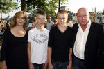 Amsterdam 6 augustus 2009
Premiere circus Stiletto in Carre. Frits Wester met vrouw en kinderen
Peter Smulders bv