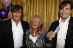 Amsterdam 30 juni 2009
Presentatie wassen beeld Madame tussaud van Gerard Joling bij het amstel hotel. Gerard met moeder en zus
Peter Smulders bv
