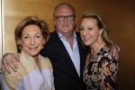 Amsterdam 6 maart 2010
Modeshow Mart Visser in het Hilton. Guus Verstraete met dochter Seleste en ex Karin Verstraete
Peter Smulders bv