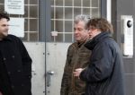 Amsterdam 12 januari 2010
Henk Westbroek drinkt kopje koffie en rookt sigaret op straat.
Peter Smulders bv