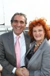 Oud Loosdrecht, 11 Maart 2010
Receptie t.g.v. 50 jaar artiest zijn van Anneke Gronloh
Imca Marina met Aristakis
Foto Peter Smulders BV