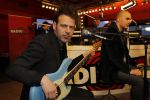 Hilversum 21 januari 2010
Rtl SBS en de NOS hebben samen een tv programma en aktie in elkaar gedraaid om zoveel mogelijk geld op te halen voor giro 55 ten bate van Haiti. Bas gitarist van Kane die ook een kindje uit Haiti heeft geadopteerd
Peter Smulders bv