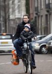 Amsterdam 6 februari 2010
Jacob Derwig met zoontje op de fiets.
Peter Smulders bv
