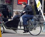 Amsterdam 10 maart 2010
Jacob Derwig met zoon in bakfiets.
Peter Smulders bv