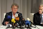 Naarden Vesting 11 maart 2010
Jan des Bouvrie geeft bij het arsenaal een persconferentie inzake zijn arrestatie door de politie.
Peter Smulders bv
