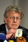 Naarden Vesting 11 maart 2010
Jan des Bouvrie geeft bij het arsenaal een persconferentie inzake zijn arrestatie door de politie.
Peter Smulders bv
