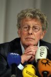 Naarden Vesting 11 maart 2010
Jan des Bouvrie geeft bij het arsenaal een persconferentie inzake zijn arrestatie door de politie.
Peter Smulders bv