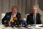 Naarden Vesting 11 maart 2010
Jan des Bouvrie geeft bij het arsenaal een persconferentie inzake zijn arrestatie door de politie.
Peter Smulders bv
