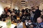 Naarden Vesting 11 maart 2010
Jan des Bouvrie geeft bij het arsenaal een persconferentie inzake zijn arrestatie door de politie.
Peter Smulders bv