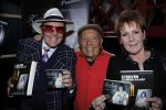 Leiden 19 januari 2010
Presenatie boek van de zangeres zonder naam geschreven door Ben Holthuis en de nieuwe cd. Johnny Hoes met Eddy Wally en Marianne Weber
Peter Smulders bv