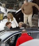 Lech 21 februari 2010
Koningin Beatrix vertrekt vanaf haar vakantrieadres in Lech terug naar Nederland ivm de val van het kabinet Balkenende.
Peter Smulders bv
