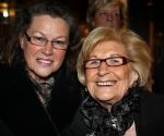 Amsterdam, 23 Februari 2010 
Concert Willeke Alberti in Carre t.g.v. haar 65e verjaardag
Lenie Bambergen met Ria Alberti
Foto Peter Smulders
