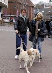 Huizen 13 maart 2010
Jeroen Rietbergen en Linda de Mol met de honden van Linda 
Peter Smulders bv