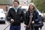 Huizen 13 maart 2010
Jeroen Rietbergen en Linda de Mol met de honden van Linda 
Peter Smulders bv