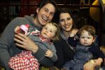 Hoofddorp 3 februari 2010
Presentatie romper tbv stop kindermisbruik bij happy kids in hoofddorp. Lodewijk Hoekstra met vrouw en kinderen
Peter Smulders bv