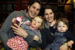 Hoofddorp 3 februari 2010
Presentatie romper tbv stop kindermisbruik bij happy kids in hoofddorp. Lodewijk Hoekstra met vrouw en kinderen
Peter Smulders bv