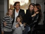 Amsterdam 14 januari 2010
Marc en Leontine Borsato bij voorstelling mama mia in carre met hun kinderen Jada Senna en Luca.
Peter Smulders bv