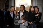 Amsterdam 14 januari 2010
Marc en Leontine Borsato bij voorstelling mama mia in carre met hun kinderen Jada Senna en Luca.
Peter Smulders bv