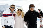 Blatten 23 februari 2010
Marco en Leontien Borsato op skivakantie met hun kinderen Luca Senna en Jada. Ook Armando Vanessa en Chiara Borsato zijn erbij . Moeder Mary was er ook bij.
Peter Smulders bv