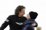 Blatten 23 februari 2010
Marco en Leontien Borsato op skivakantie met hun kinderen Luca Senna en Jada. Ook Armando Vanessa en Chiara Borsato zijn erbij . Moeder Mary was er ook bij.
Peter Smulders bv