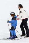 Blatten 23 februari 2010
Marco en Leontien Borsato op skivakantie met hun kinderen Luca Senna en Jada. Ook Armando Vanessa en Chiara Borsato zijn erbij . Moeder Mary was er ook bij.
Peter Smulders bv