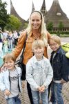 Kaatsheuvel 2 augustus 2009
Premiere show in de efteling. Mariska Bauer met Jan Christiaan en Frans jr
Peter Smulders bv