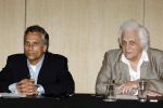 Amsterdam 1 juli 2009
Robert Schoemacher en zijn vader Matthijs tijdens persconferentie in het hilton hotel waar ze bekendmaken dat de familie Malenstein van de Bergmann kliniek 
hun kliniek overgenomen heeft.  Wel blijven ze werken voor hen.
Peter Smulders bv