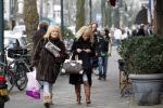 Amsterdam 16 januari 2010
Patricia Paay en haar zus Yvonne Keeley aan het winkelen op de cornelis schuytstraat.
Peter Smulders bv