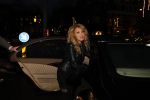 Amsterdam 15 januari 2010
Patricia Paay en haar zus Yvonne Keeley worden door taxi chauffeur opgehaald bij haar nieuwe huis om naar de studio te gaan.
Peter Smulders bv