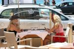 Cannes, 18 Juli 2009
Patricia Paay met haar dochter Christina Curry shoppend, wandelend en tijdens de lunch.
Foto Peter Smulders BV