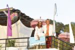 Ibiza 11 juli 2009
Patty Brard met vriend Antoine en hun 2 hondjes bij haar huis op ibiza.
Peter Smulders bv