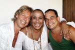 Ibiza 11 juli 2009
Patty Brard met vriend Antoine en hun 2 hondjes bij haar huis op ibiza. met robert halewijn
Peter Smulders bv