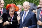 Breukelen 17 juni 2009
Haringparty op Neijenrode. Pieter v Vollenhoven met Erica Terpstra
Peter Smulders bv