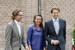 Apeldoorn 6 juni 2009
De koninklijke familie bezoekt paleis het Loo een maand na de aanslag. Prins Floris Prinses Annette en Prins Bernhard jr
Peter Smulders bv