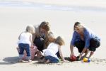 Wassenaar 20 juli 2009
Fotouurtje met Prins Willem Alexander, Prinses Maxima, Prinses Amalia, Prinses Alexia en Prinses Ariane op het strand van Wassenaar