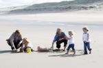 Wassenaar 20 juli 2009
Fotouurtje met Prins Willem Alexander, Prinses Maxima, Prinses Amalia, Prinses Alexia en Prinses Ariane op het strand van Wassenaar
