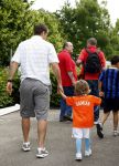 Beverwijk 13 juni 2009
Rafael v d Vaart met Sylvie en Damian bij het straatvoetbaltournooi dat zijn naam draagt.
Peter Smulders bv