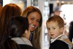 Amsterdam 6 maart 2010
Ramona Streekstra mat haar zoontje Jessey Sneijders bij azzuro kids ivm Orange Babies aktie.
Peter Smulders bv
