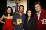 Amsterdam 15 januari 2010
Feestje vanwege 1000000 (miljoen) bezoekers bij de film komt een vrouw bij de dokter in het cobra cafe. Aanwezige cast Barry Atsma Carice v Houten Anna Drijver Dirk Zeelenberg, producent Reinout Oerlemans met zijn vrouw Danielle en schrijver Kluun met zijn vrouw.
Peter Smulders bv