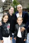 Kaatsheuvel 2 augustus 2009
Premiere show in de efteling. Roan X factor met vrouw en dochters
Peter Smulders bv