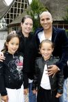 Kaatsheuvel 2 augustus 2009
Premiere show in de efteling. Roan X factor met vrouw en dochters
Peter Smulders bv