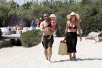 Sant Tropez 7 augustus 2009
Robert Claudia en Olivia Schoemacher op vakantie in sant Tropez.
Peter Smulders bv