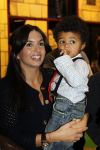 Hoofddorp 3 februari 2010
Presentatie romper tbv stop kindermisbruik bij happy kids in hoofddorp. Rossana Lima Kluivert met zoon Shane
Peter Smulders bv