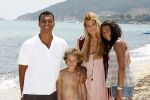 Sant Tropez 27 juni 2009
Ruud Estelle Joelle en Maxim Gullit op vakantie in St Tropez.
Peter Smulders bv