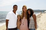 Sant Tropez 27 juni 2009
Ruud Estelle Joelle en Maxim Gullit op vakantie in St Tropez.
Peter Smulders bv